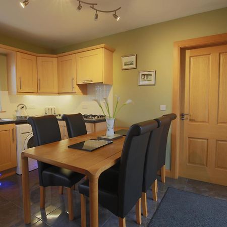 Spacious 4 Bedroom Home - 5 Min Walk To Town Enniskillen Zewnętrze zdjęcie