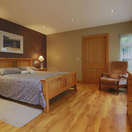 Spacious 4 Bedroom Home - 5 Min Walk To Town Enniskillen Zewnętrze zdjęcie