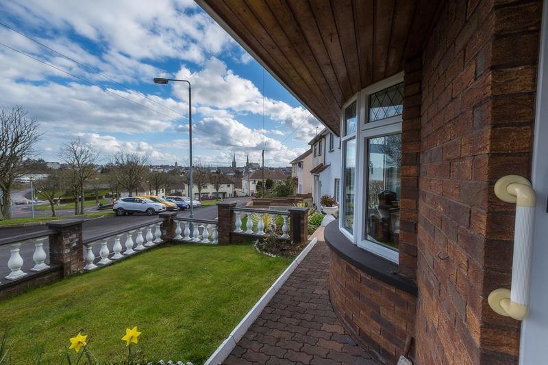 Spacious 4 Bedroom Home - 5 Min Walk To Town Enniskillen Zewnętrze zdjęcie